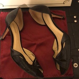 Anne Taylor pumps Black peep toe snakeskin heel